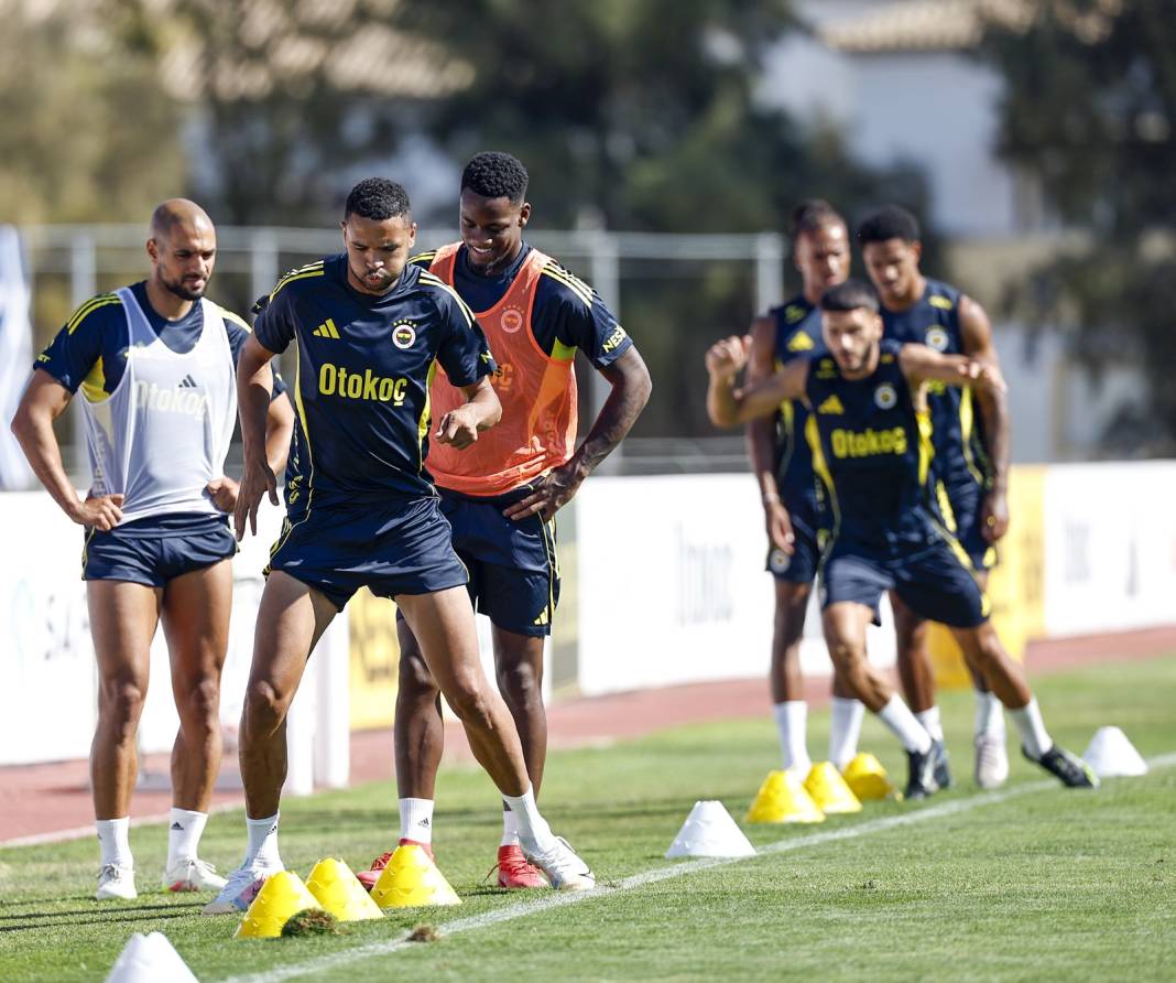 Fenerbahçe başaramadı: Jhon Duran geçti 12